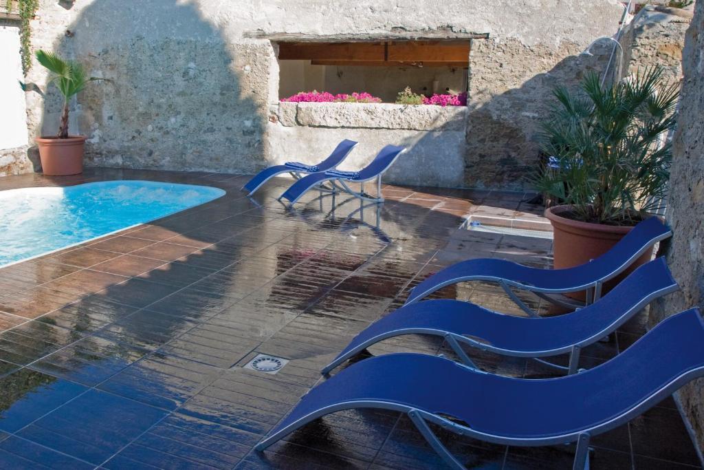 Hotel Logis Auberge Cote Jardin Lézignan-Corbières Zewnętrze zdjęcie