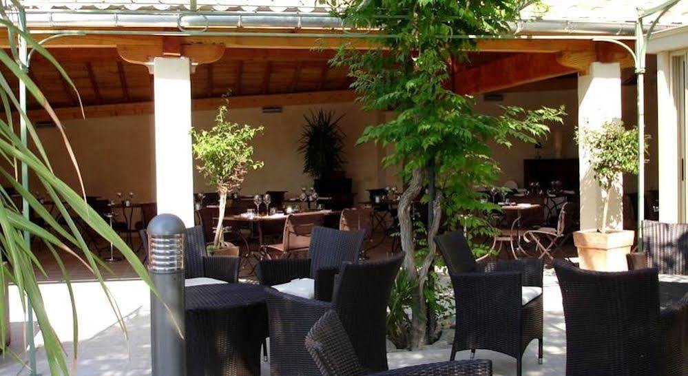 Hotel Logis Auberge Cote Jardin Lézignan-Corbières Zewnętrze zdjęcie