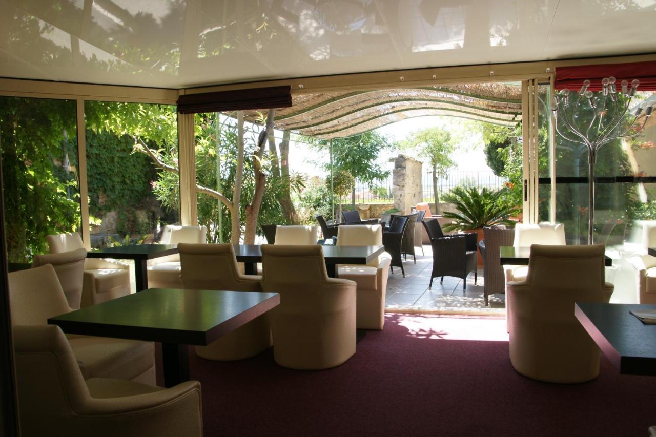 Hotel Logis Auberge Cote Jardin Lézignan-Corbières Zewnętrze zdjęcie
